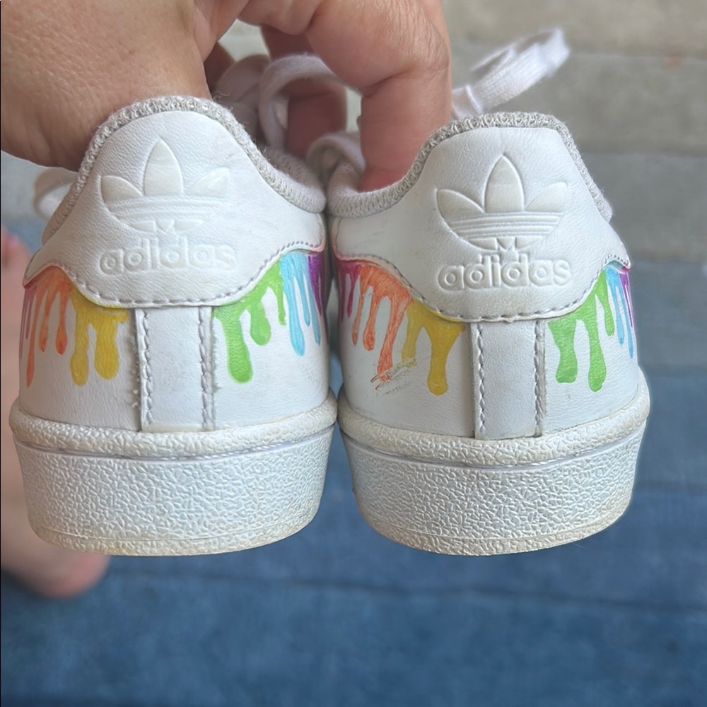 adidas Kids White Sneakers with Colorful Side Detail - Picture 3 of 9